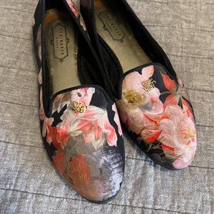 Women's Flats